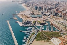 Paseo en Helicóptero Barcelona Costa Tour + Video